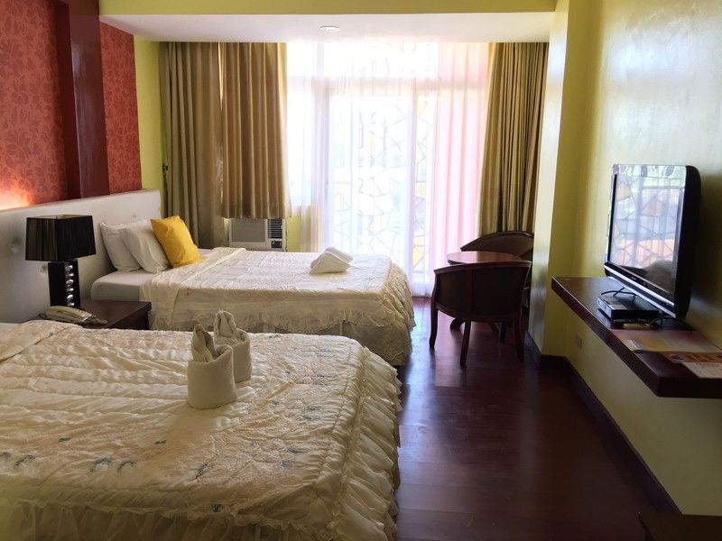 Oyo 159 San Remigio Pensionne Suites Cebu Exteriör bild