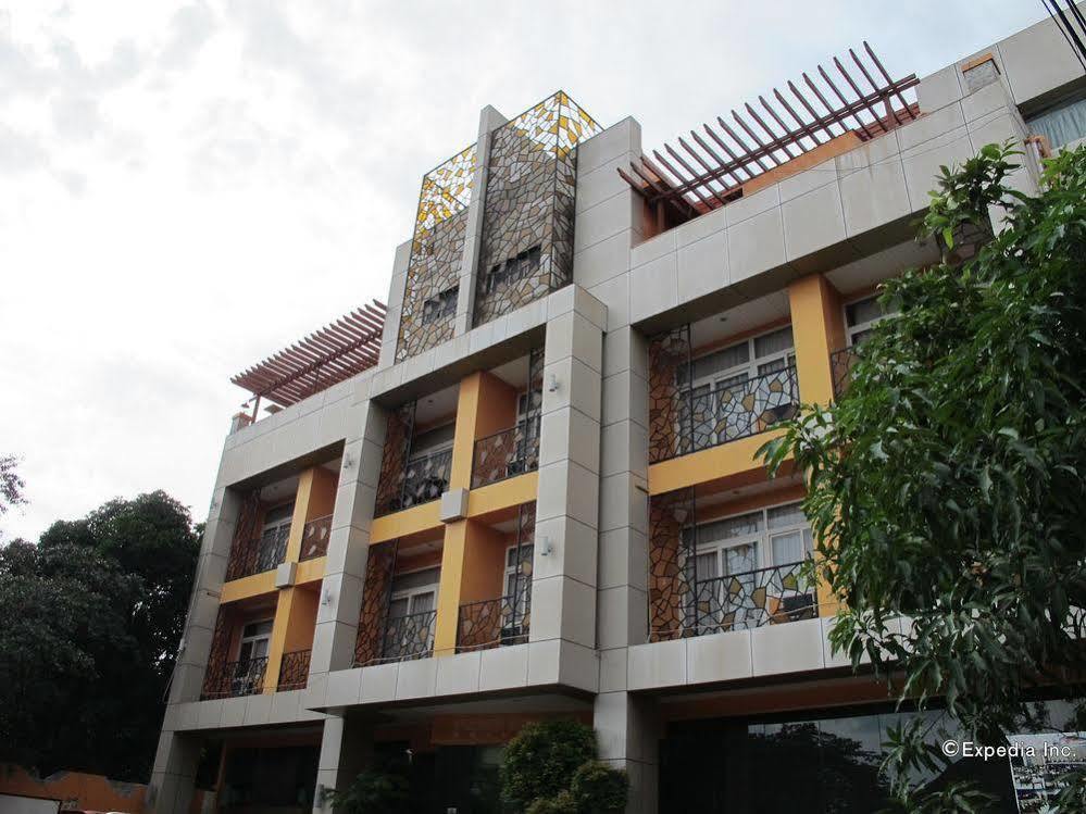 Oyo 159 San Remigio Pensionne Suites Cebu Exteriör bild