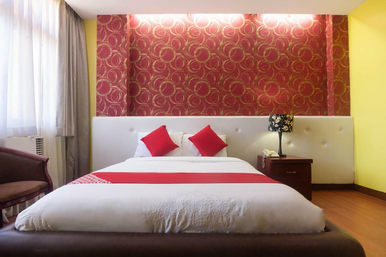 Oyo 159 San Remigio Pensionne Suites Cebu Exteriör bild