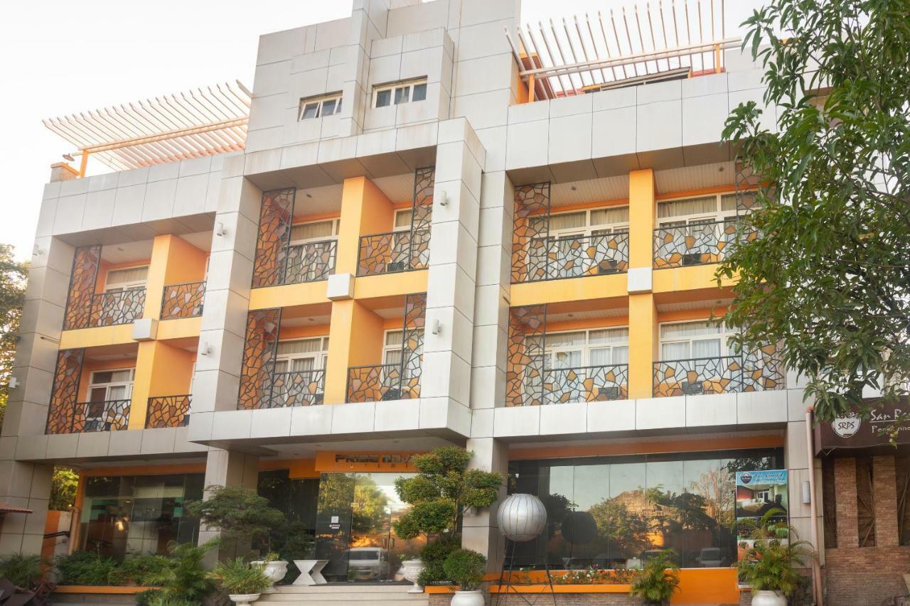 Oyo 159 San Remigio Pensionne Suites Cebu Exteriör bild