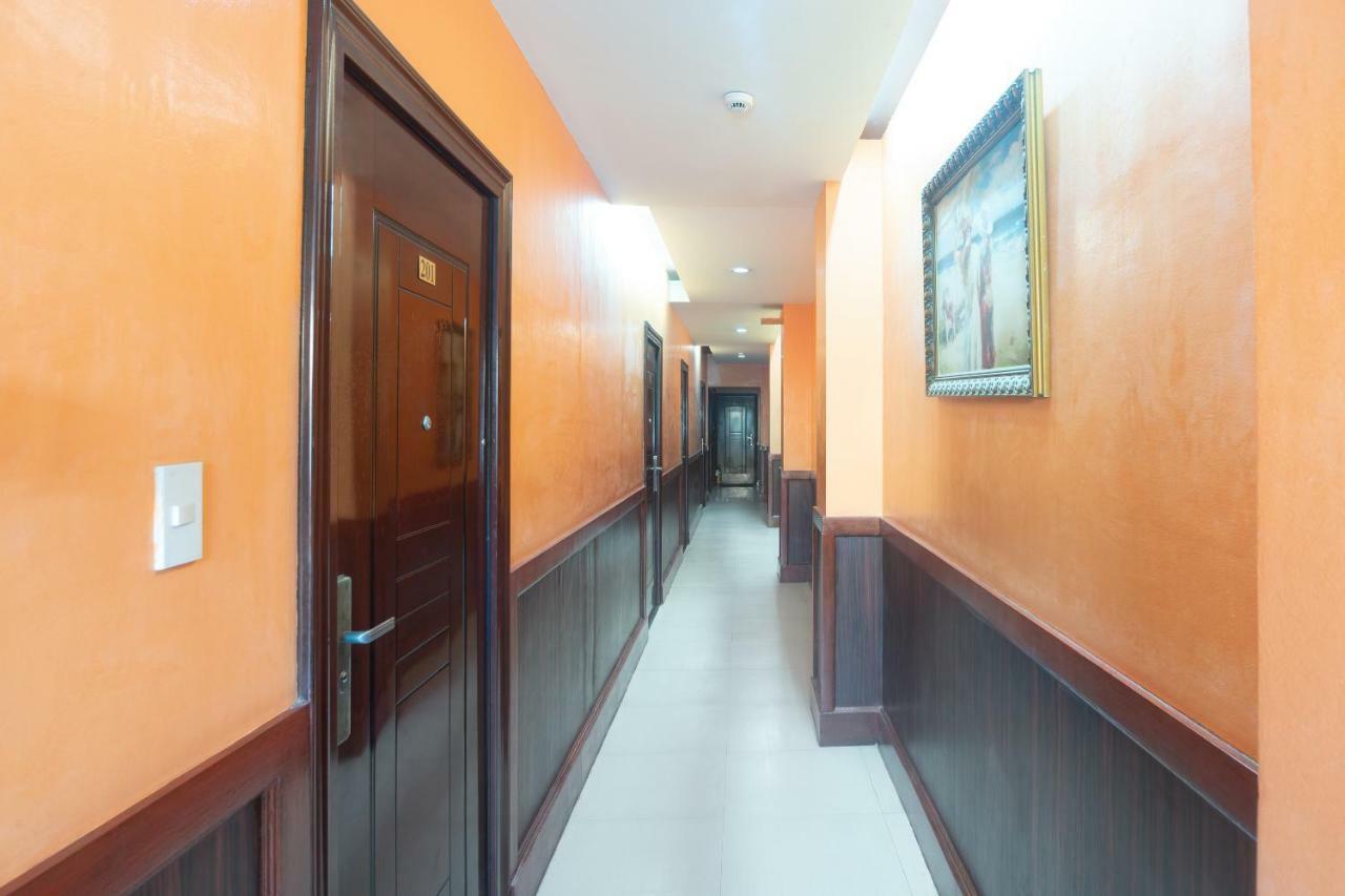 Oyo 159 San Remigio Pensionne Suites Cebu Exteriör bild